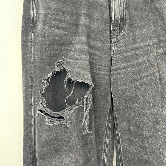 3/$20 American Eagle Jeans Womens 6 Long Skater‎ Gray Ripped Distressed Denim - Picture 3 of 16